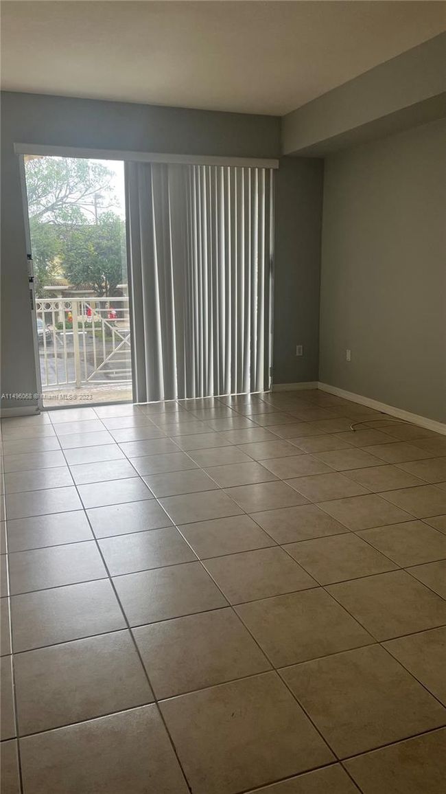 APT-209 - 8838 W Flagler St, Condo with 3 bedrooms, 3 bathrooms and null parking in MIAMI FL | Image 10