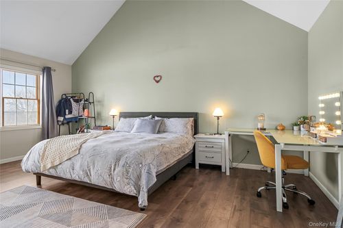 140 Gate Schoolhouse Rd, New Hampton, NY, 10958-2109 | Card Image