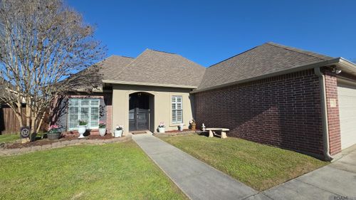 11485 Meadow View Dr, Denham Springs, LA, 70726-6082 | Card Image