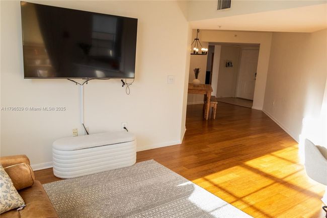 APT-3302 - 520 Se 5 Th Ave, Condo with 3 bedrooms, 2 bathrooms and null parking in Fort Lauderdale FL | Image 9