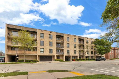 apt-303-724 12th St, Wilmette, IL, 60091-2639 | Card Image