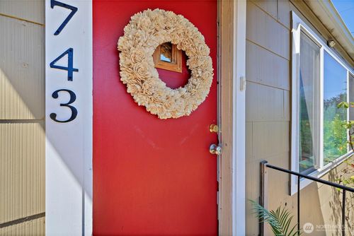 10743 14th Avenue Sw, Seattle, WA, 98146 | Card Image