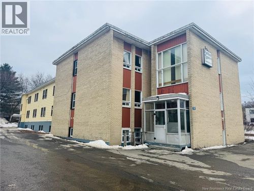 166 Roseberry St, Campbellton, NB, E3N2H1 | Card Image