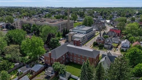 187 Southside Pkwy, Buffalo, NY, 14220-1328 | Card Image