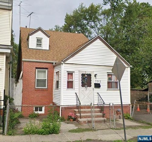 751 20th St, Newark, NJ, 07103-1025 | Card Image