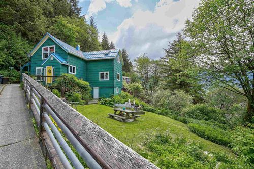 418 Kennedy St, Juneau, AK, 99801-1055 | Card Image