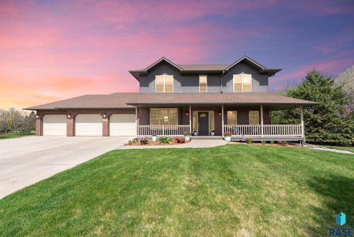 909 S Fawn Ct Court, Sioux Falls, SD, 57110 | Card Image