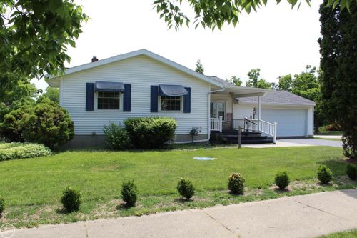 517 Ives Ave, Big Rapids, MI, 49307-2033 | Card Image