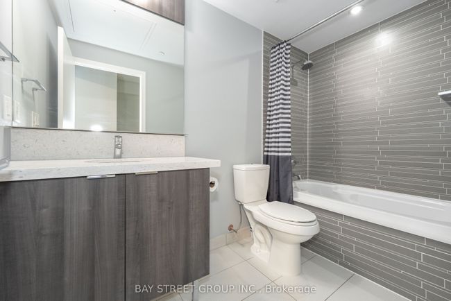 3212 - 21 Widmer St, Condo with 2 bedrooms, 1 bathrooms and null parking in Toronto ON | Image 21