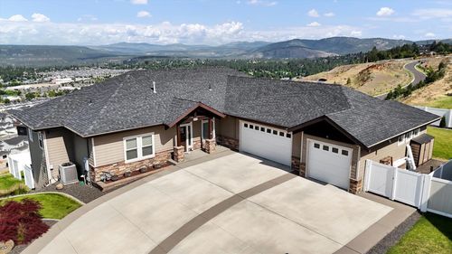 8301 N Upper Mayes Ln, Spokane, WA, 99208-7139 | Card Image