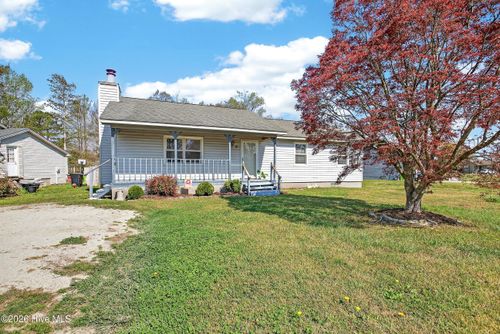 111 Little Lake Cir, New Bern, NC, 28560-8912 | Card Image