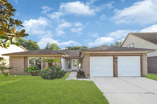 2239 Pilgrims Point Dr, Friendswood, TX, 77546-2651 | Card Image