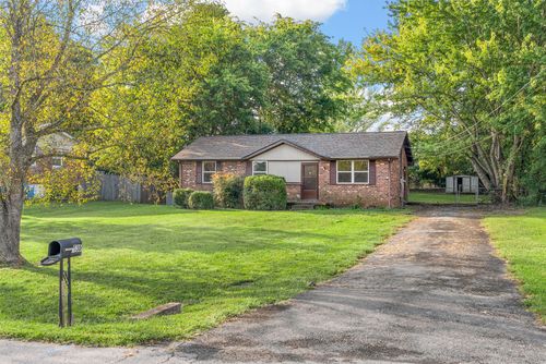 530 Gale Dr, Clarksville, TN, 37040-5968 | Card Image