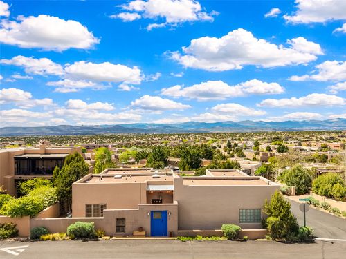 59 E Via Plaza Nueva, Santa Fe, NM, 87507-8442 | Card Image