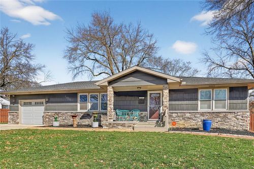 125 N Pine St, Gardner, KS, 66030-1123 | Card Image