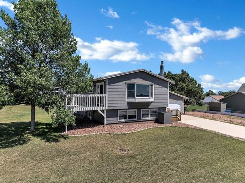 705 Zenith St, Belle Fourche, SD, 57717-2277 | Card Image