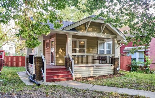 233 N 15th St, Kansas City, KS, 66102-5011 | Card Image
