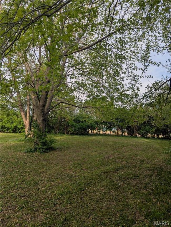 8777 State Route 162, House other with 2 bedrooms, 1 bathrooms and null parking in Troy IL | Image 35
