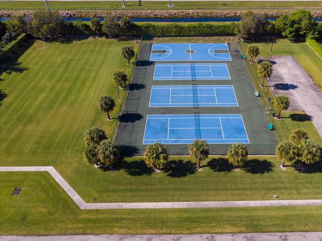 4557 Hunting Trl, House other with 5 bedrooms, 4 bathrooms and null parking in Lake Worth FL | Image 35