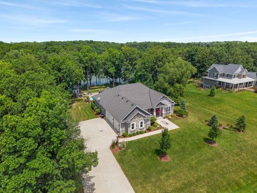 18600 Walden Drive, Yorkville, WI, 53126 | Card Image