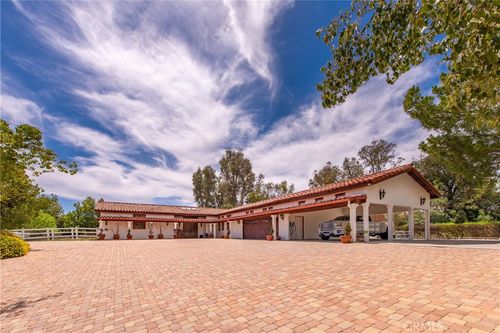 30505 Sloan Canyon Rd, Castaic, CA, 91384-2594 | Card Image