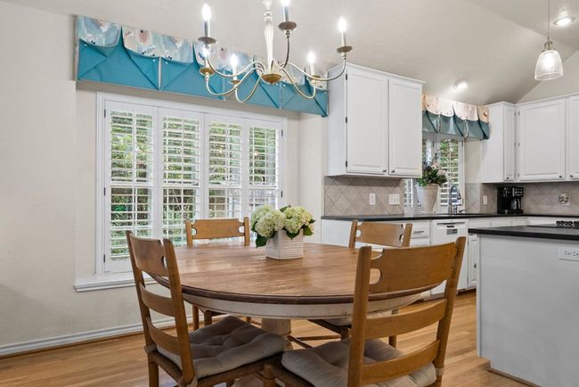 Kitchen/dining area | Image 23