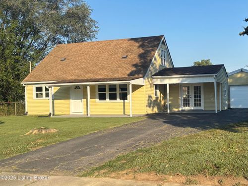 13510 Snowden Way, Louisville, KY, 40272-1349 | Card Image