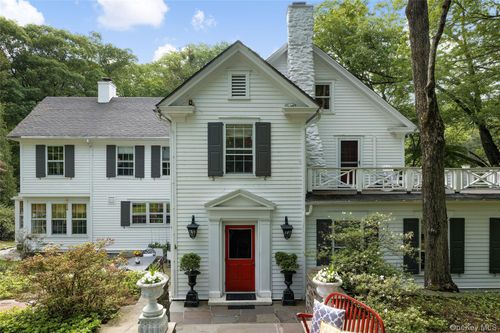 2125 Quaker Ridge Rd, Croton-On-Hudson, NY, 10520-3545 | Card Image