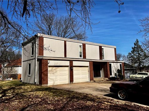 9803 Colony Pl, Kansas City, MO, 64131-3232 | Card Image