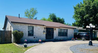 354 W Palfrey St, House other with 4 bedrooms, 2 bathrooms and null parking in San Antonio TX | Image 2