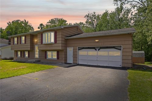 49 Brian Dr, Rochester, NY, 14624-3618 | Card Image