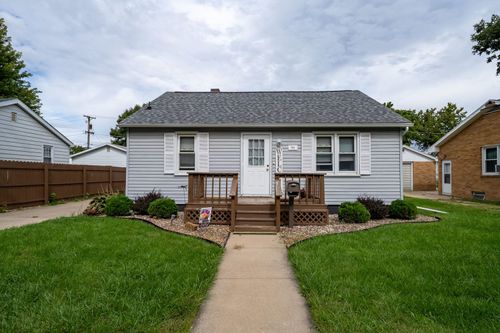 911 W Madison St, Pontiac, IL, 61764-1625 | Card Image