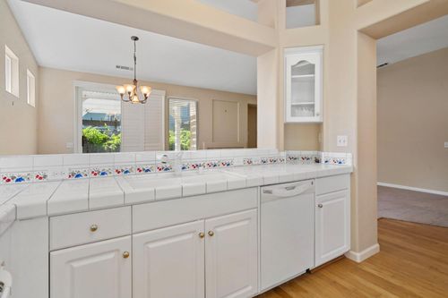 2578 Knobcone Ln, Lodi, CA, 95242-8321 | Card Image