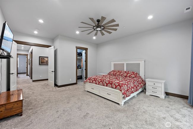 15701 264 Th St E, House other with 4 bedrooms, 3 bathrooms and 12 parking in Graham WA | Image 25