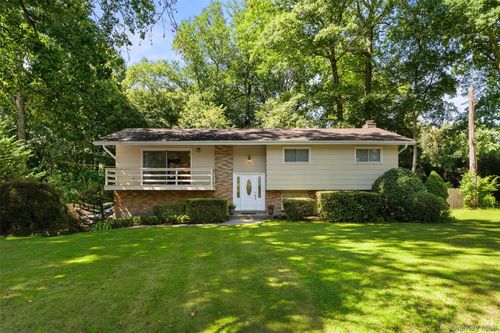 182 Geymer Drive, Carmel, NY, 10541 | Card Image