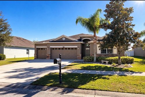 5828 Puzo Pl, MOUNT DORA, FL, 32757-8055 | Card Image