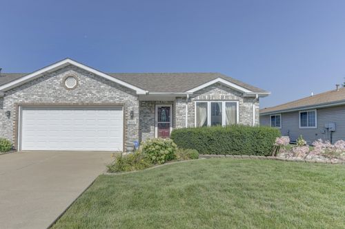916 Blue Jay Way, Dyer, IN, 46311-1092 | Card Image