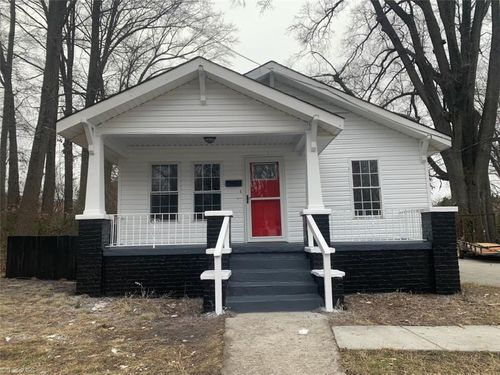213 Marshall St, Greensboro, NC, 27401-3312 | Card Image