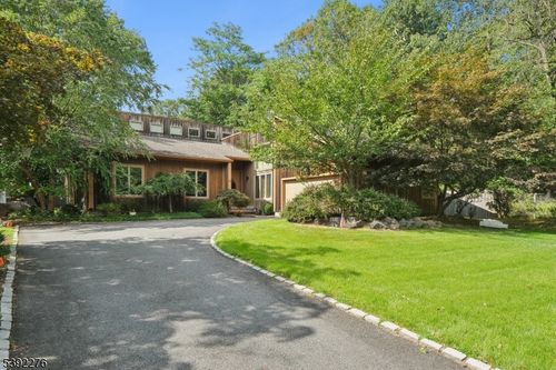 43 Franklin Ave, Livingston, NJ, 07039-1350 | Card Image