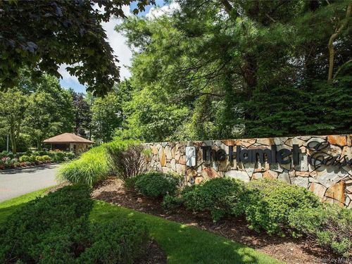 126 Foxwood Dr, Jericho, NY, 11753-1117 | Card Image