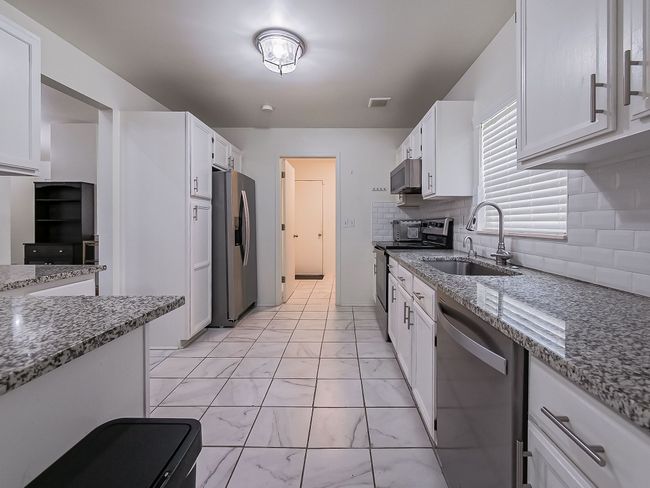 212 Winding Brk, Condo with 2 bedrooms, 2 bathrooms and null parking in Commerce Twp MI | Image 6