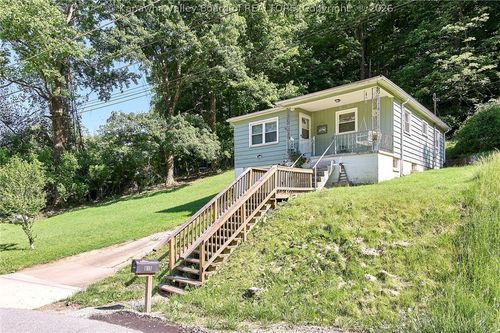 615 Crestlyn Drive, Charleston, WV, 25302 | Card Image