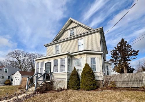 603 Temple St, Whitman, MA, 02382-1035 | Card Image