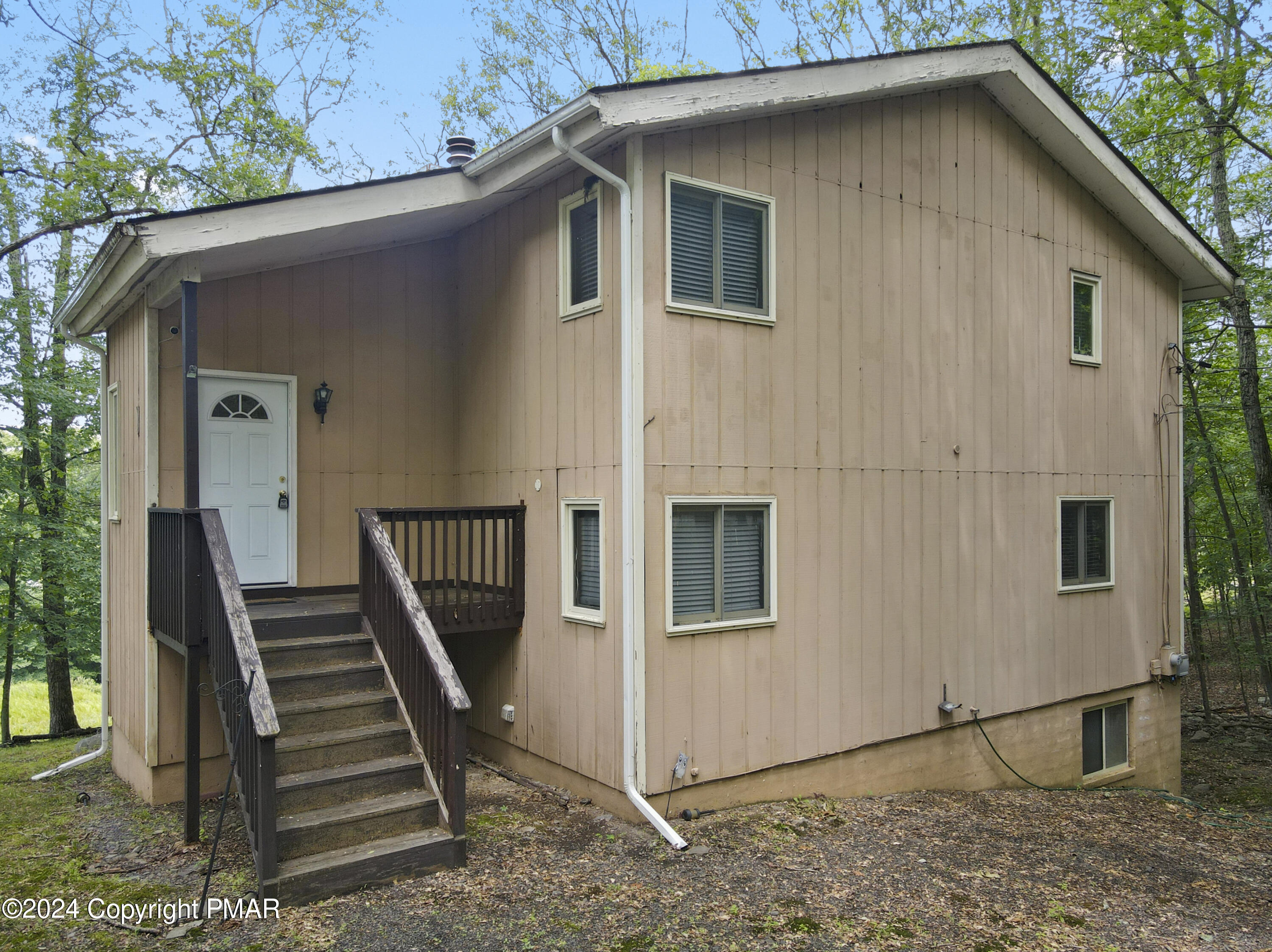 Salisbury Rd, Bushkill, PA 18324