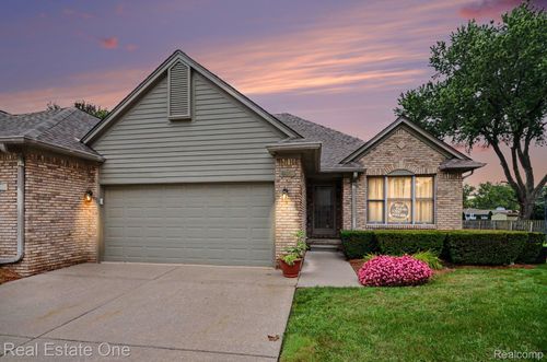 16-4469 Firethorn Ct, Warren, MI, 48092-4195 | Card Image