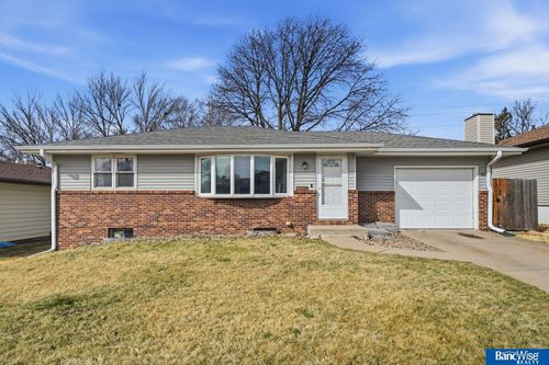 4017 Paxton Drive, Lincoln, NE, 68521 | Card Image