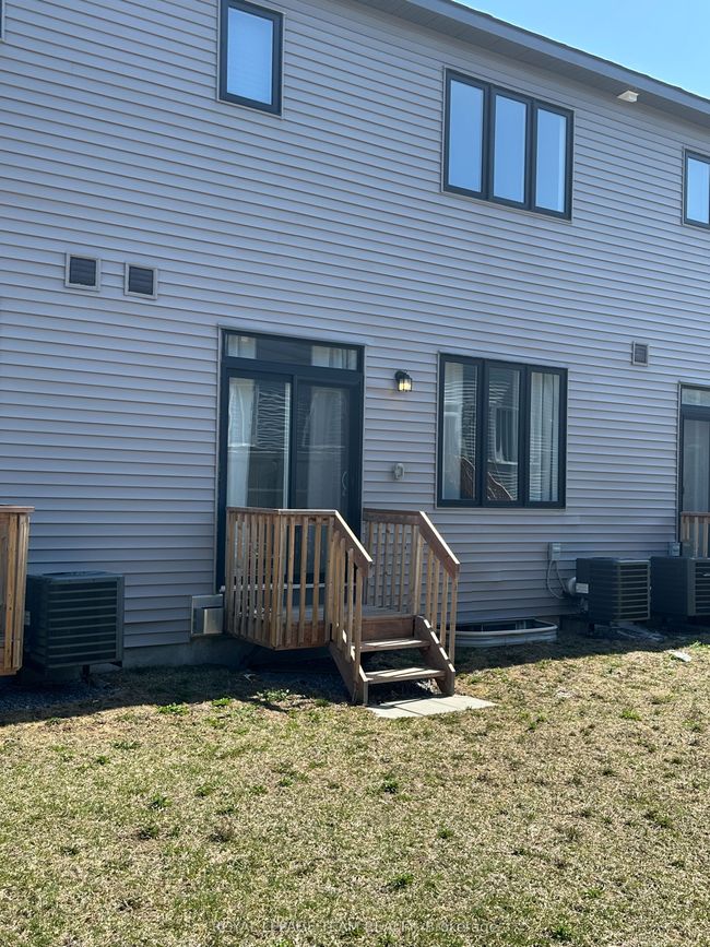 522 Branch St, House attached with 3 bedrooms, 3 bathrooms and 2 parking in Ottawa ON | Image 29