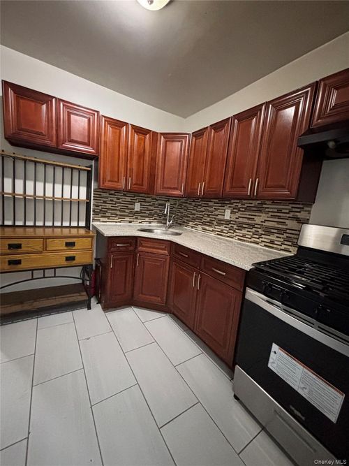 10227 129th St, South Richmond Hill, NY, 11419-2340 | Card Image