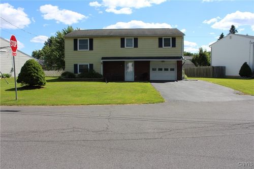 5370 Vineyard Dr, Clay, NY, 13041-9142 | Card Image
