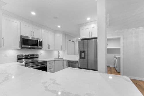 102-9152 Saturna Dr, Burnaby, BC, V3J7K2 | Card Image
